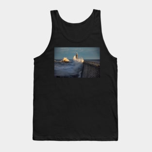 Storm Corrie battering Tynemouth North pier Tank Top